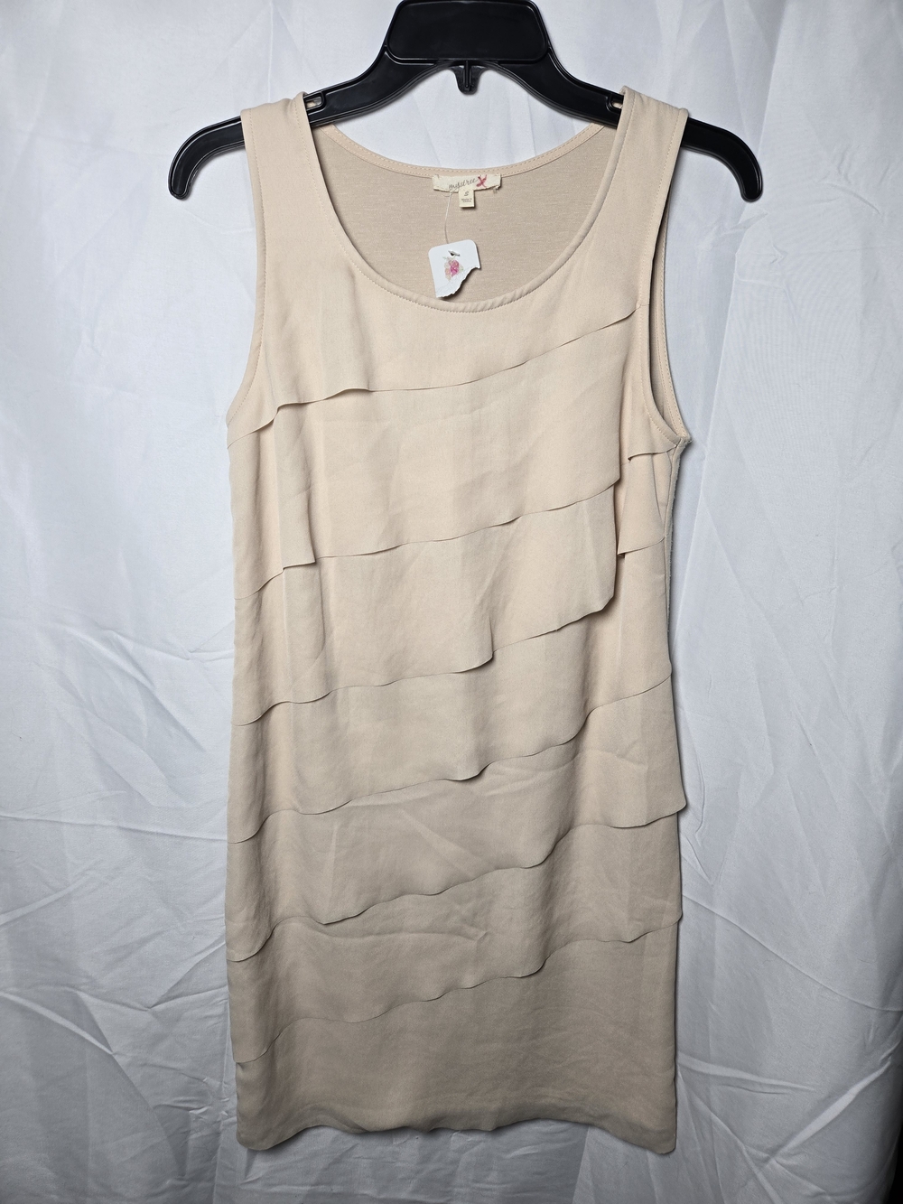 Mystree Sleeveless Tiered Shift Dress - Beige